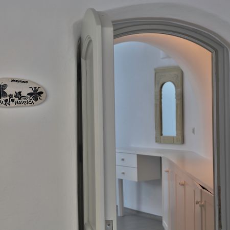 Trieris Villa & Suites Fira  Dış mekan fotoğraf