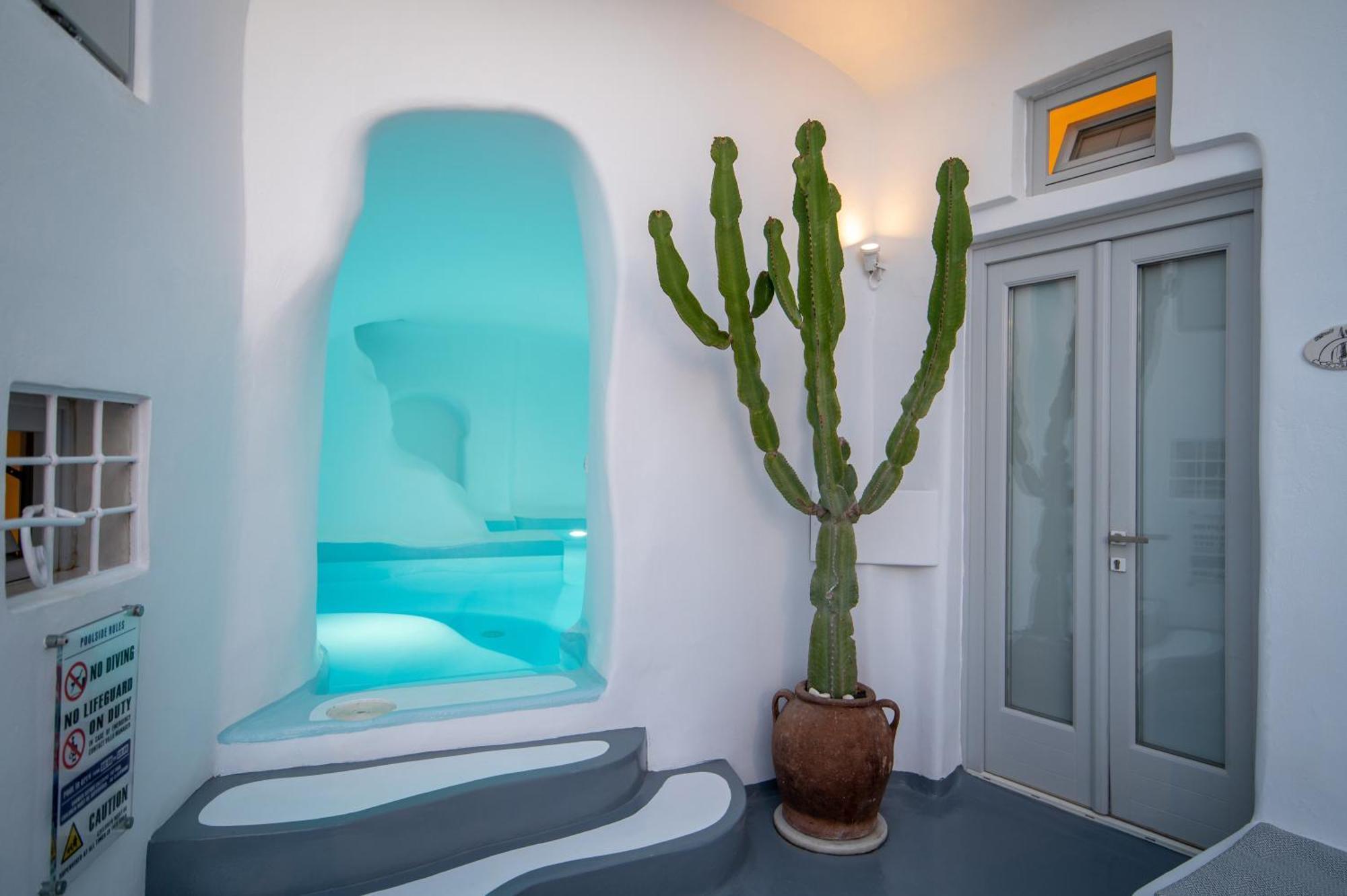 Trieris Villa & Suites Fira  Dış mekan fotoğraf