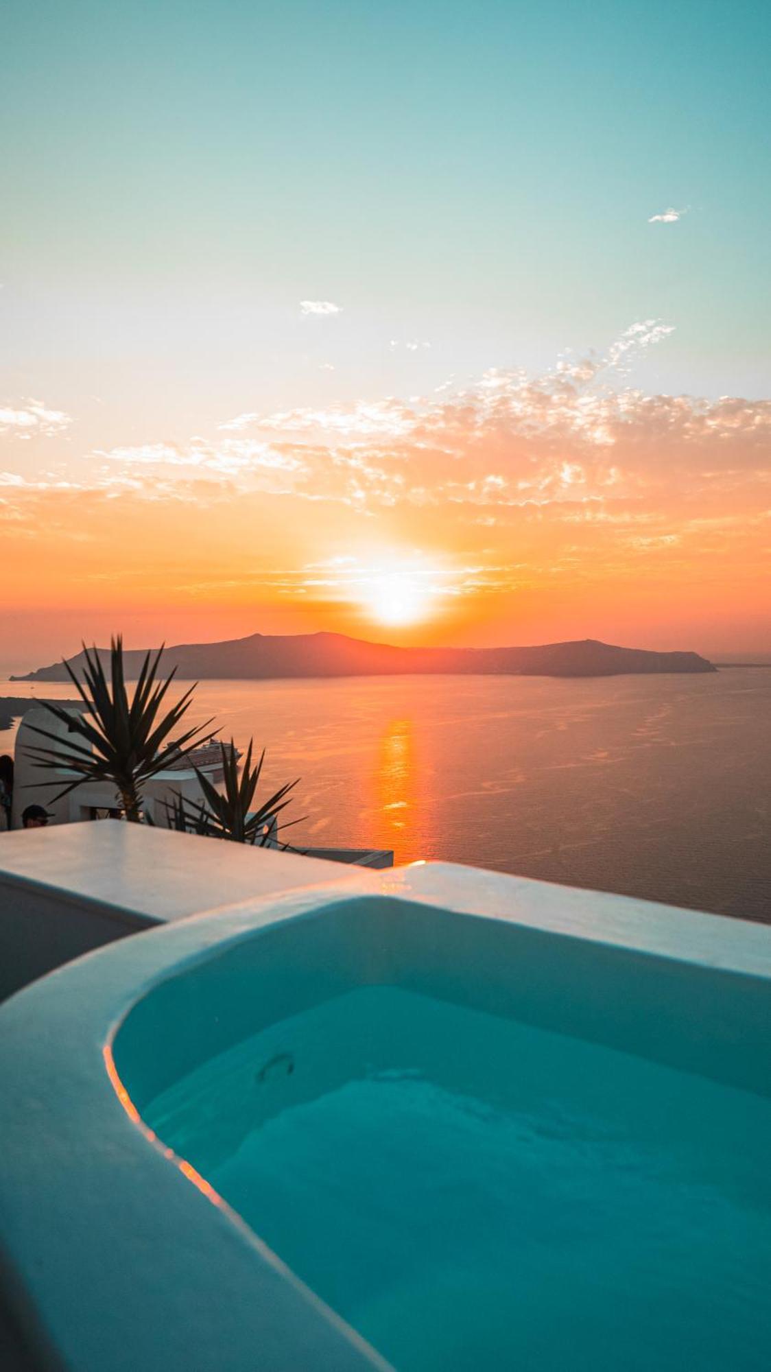 Trieris Villa & Suites Fira  Dış mekan fotoğraf